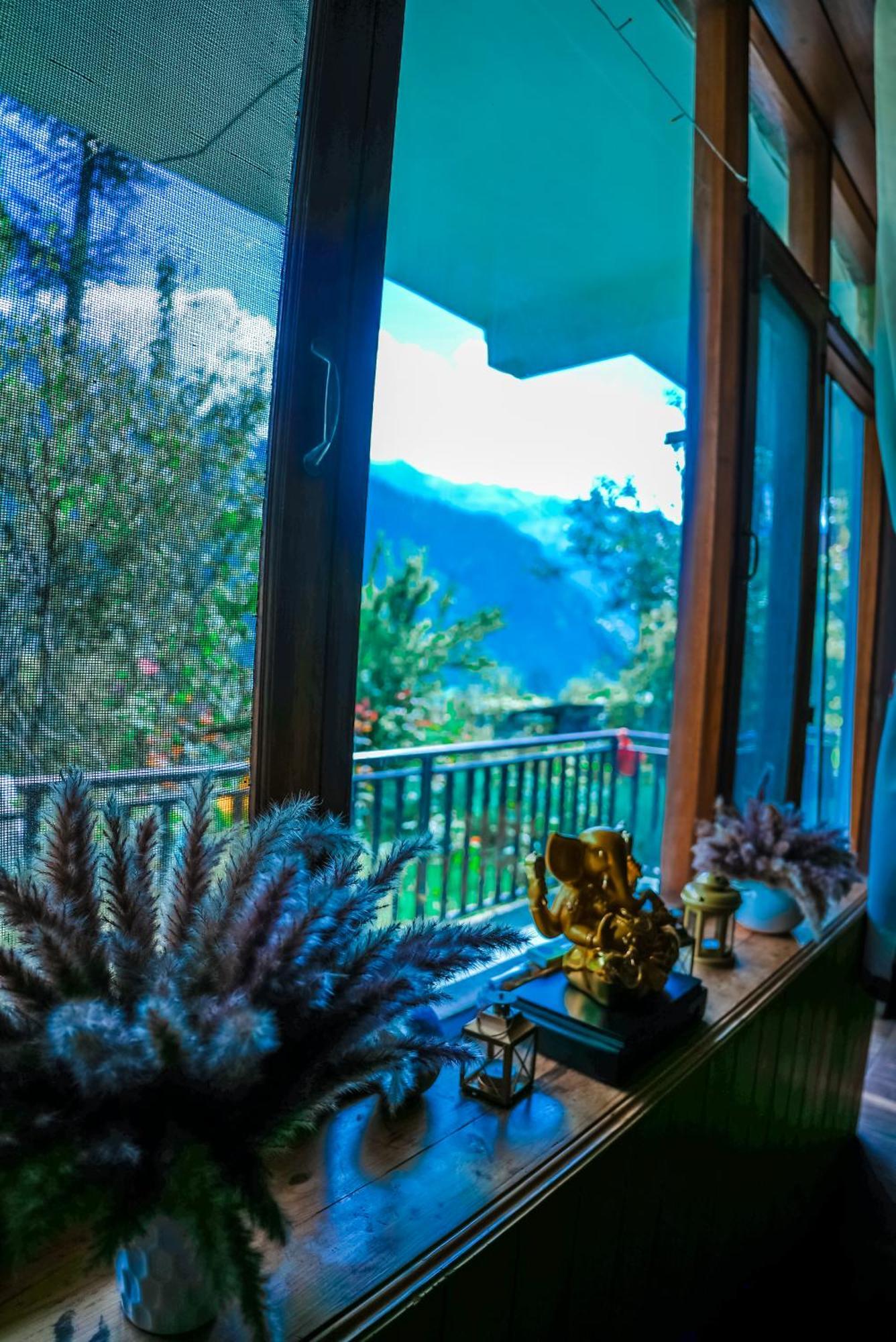 The Manu Emerald # Farmhouse # Top Selling Cottage In Manali # Peaceful Heritage Cozy Stay # Lawn With Bonfire # Most Awarded Exterior foto