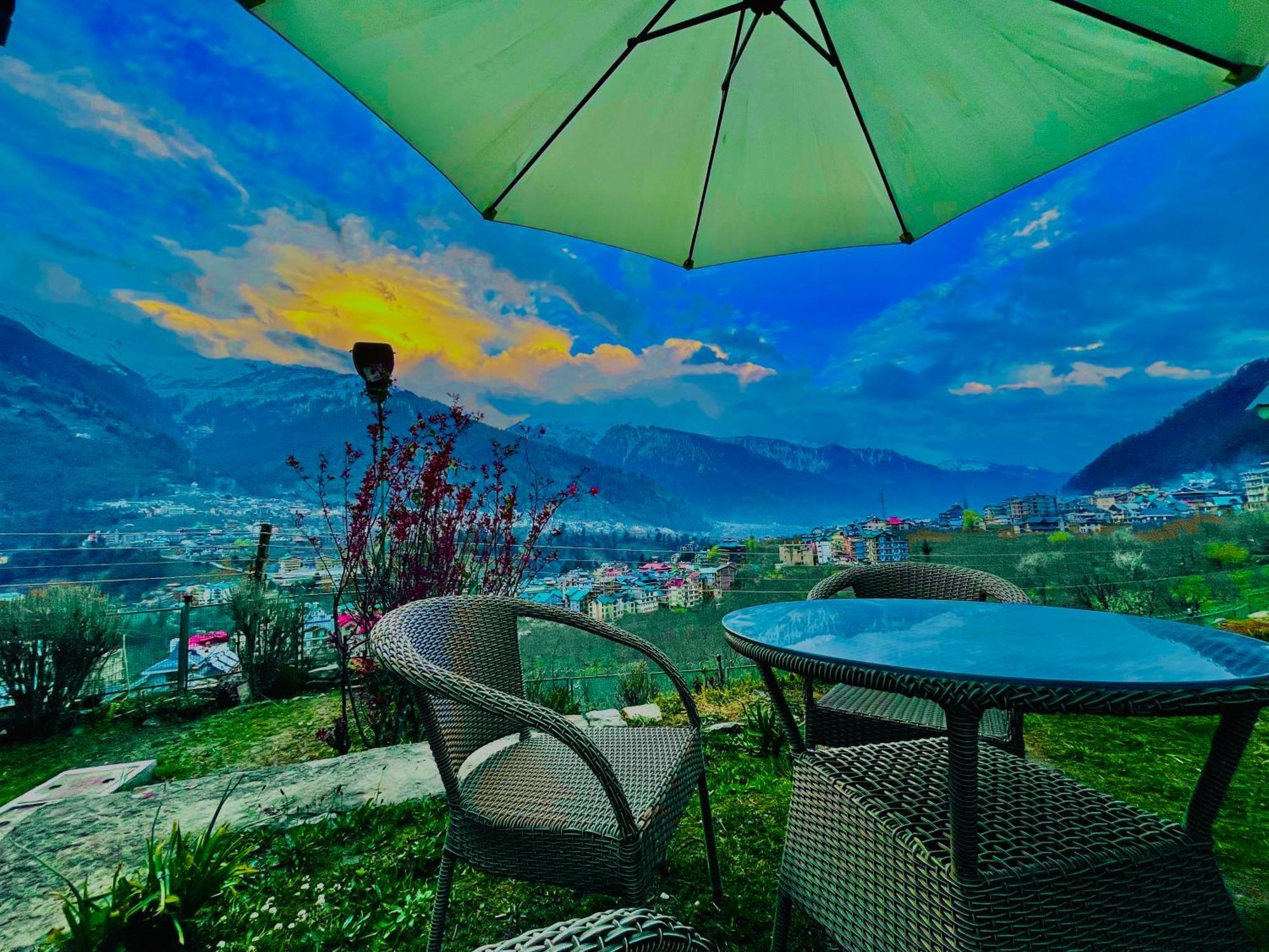 The Manu Emerald # Farmhouse # Top Selling Cottage In Manali # Peaceful Heritage Cozy Stay # Lawn With Bonfire # Most Awarded Exterior foto