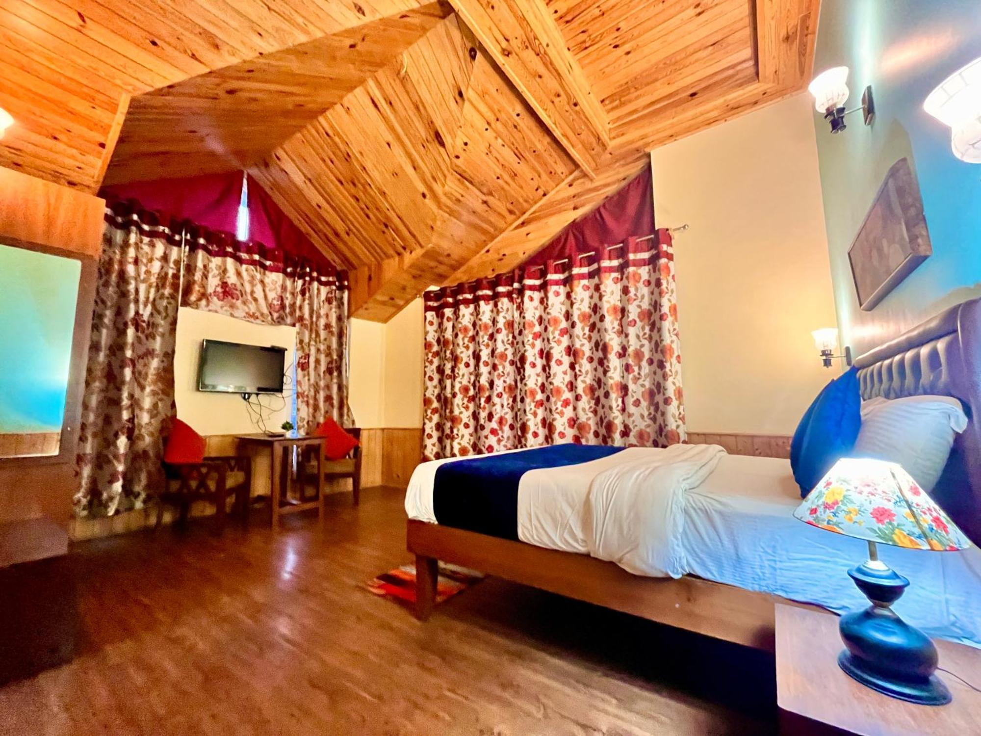 The Manu Emerald # Farmhouse # Top Selling Cottage In Manali # Peaceful Heritage Cozy Stay # Lawn With Bonfire # Most Awarded Exterior foto