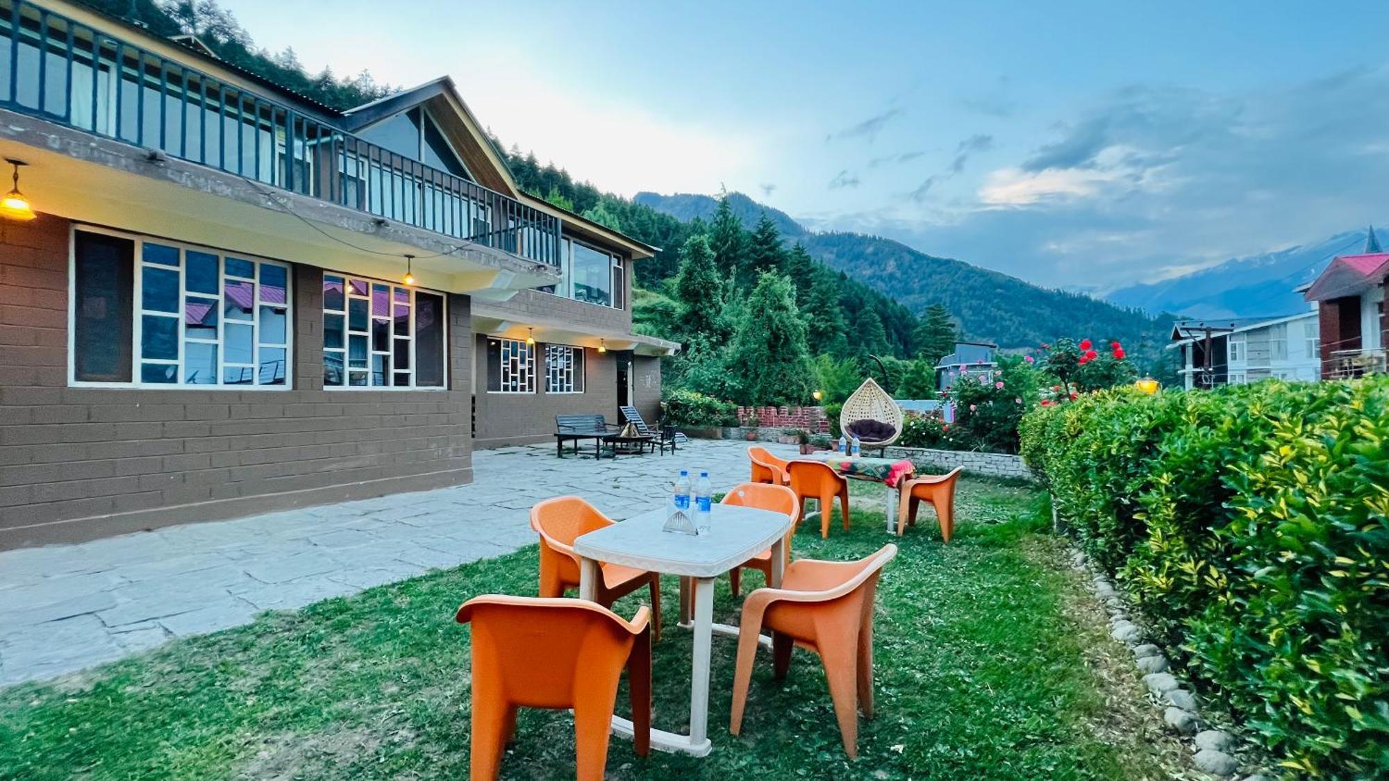 The Manu Emerald # Farmhouse # Top Selling Cottage In Manali # Peaceful Heritage Cozy Stay # Lawn With Bonfire # Most Awarded Exterior foto