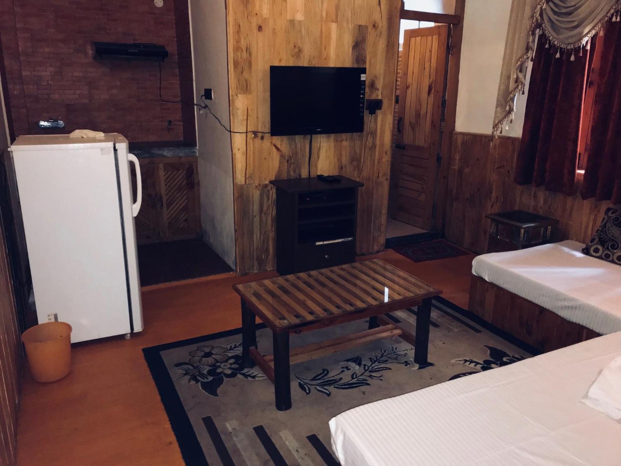 The Manu Emerald # Farmhouse # Top Selling Cottage In Manali # Peaceful Heritage Cozy Stay # Lawn With Bonfire # Most Awarded Exterior foto